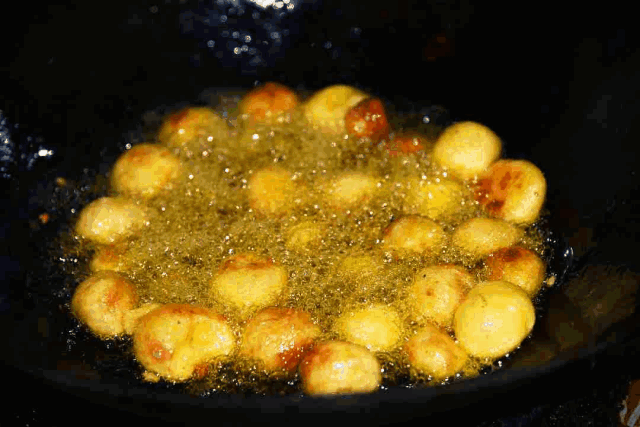 ▲恩施地道炕土豆