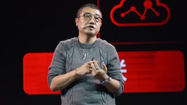 京东二次上市 强东"假装离开"