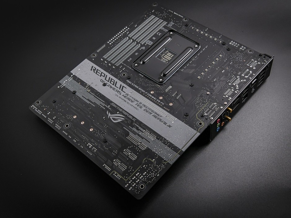 猛禽新秀 华硕rog strix b550-f gaming (wi-fi)图赏