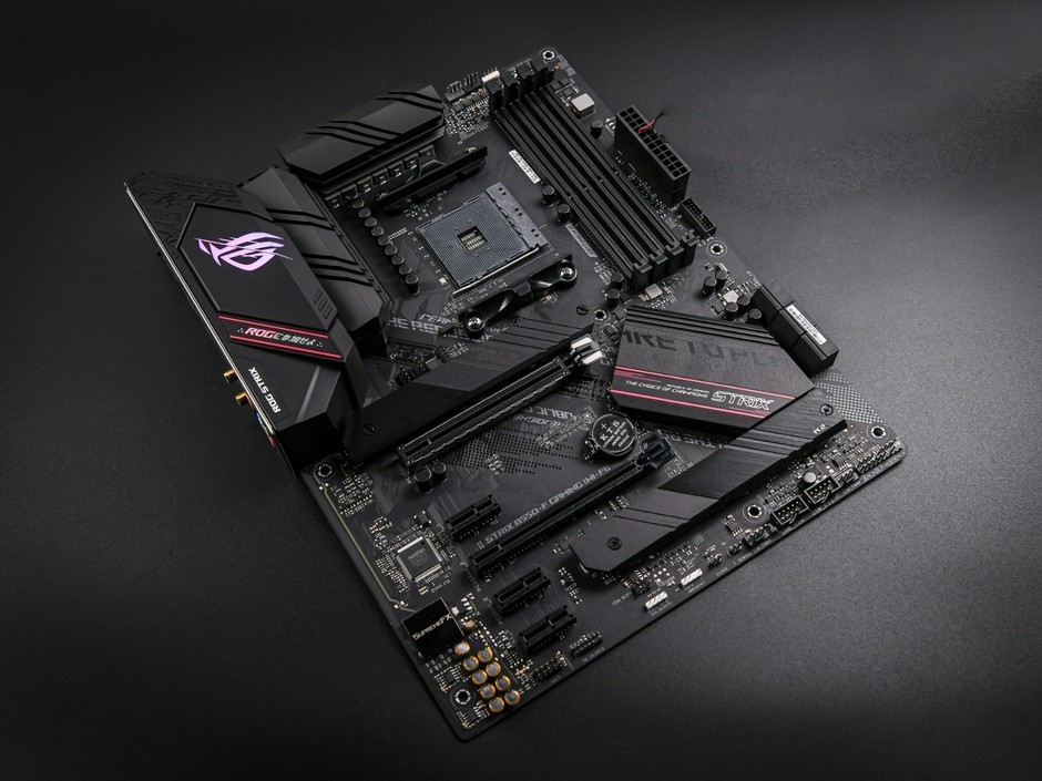 猛禽新秀华硕rogstrixb550fgamingwifi图赏