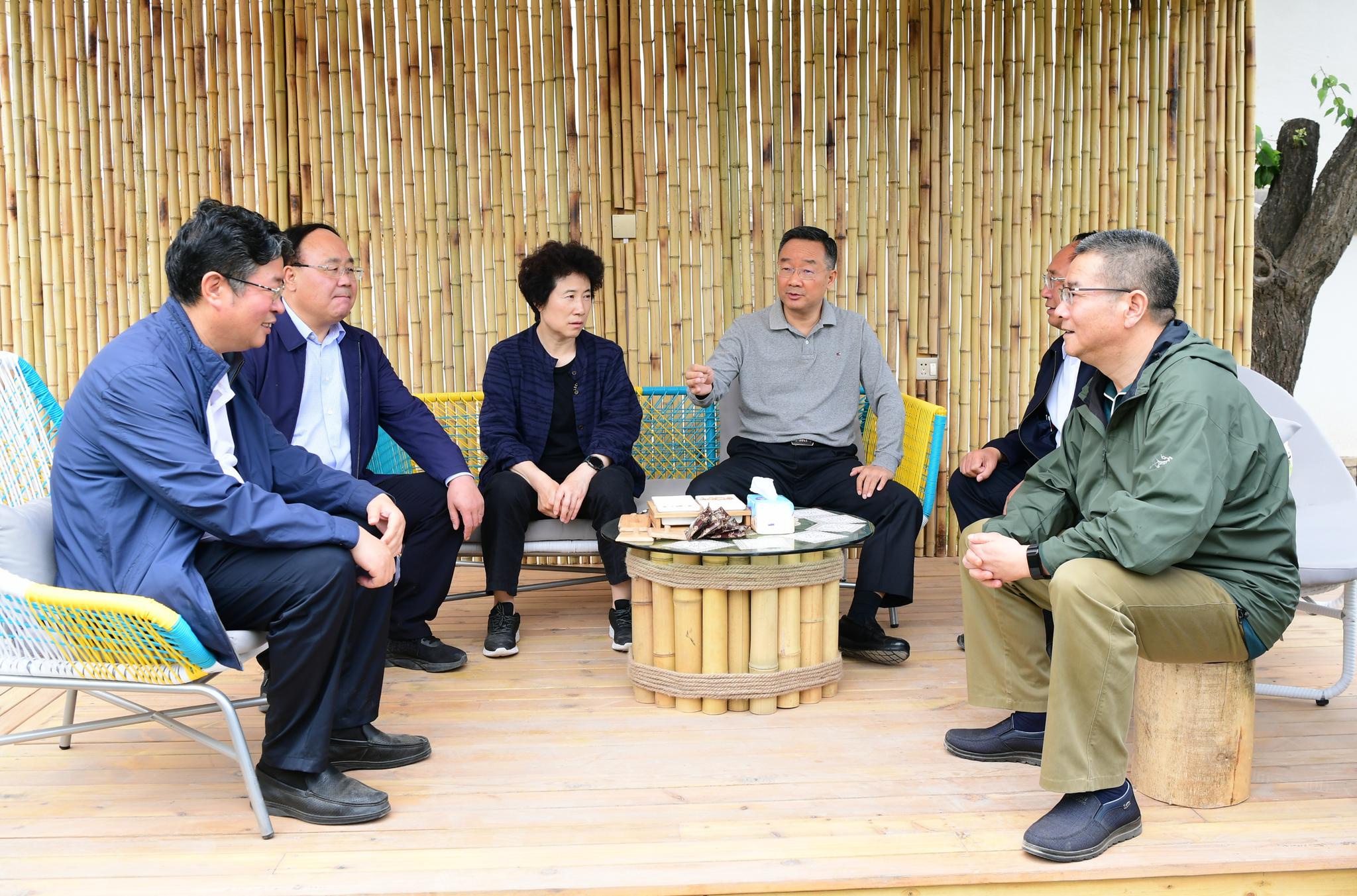 省委副书记,省长唐仁健6月19日深入会宁县调研指导脱贫攻坚,美丽乡村