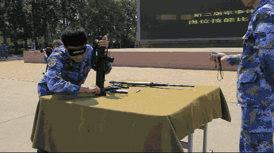 ▲枪械分解比武现场