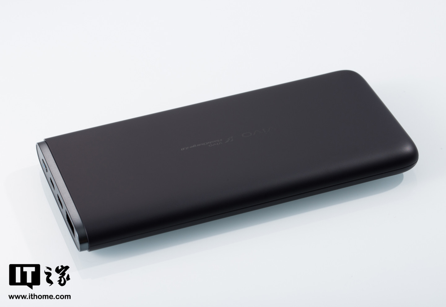 【it之家开箱】vivo 10000mah 33w 双向闪充移动电源图赏