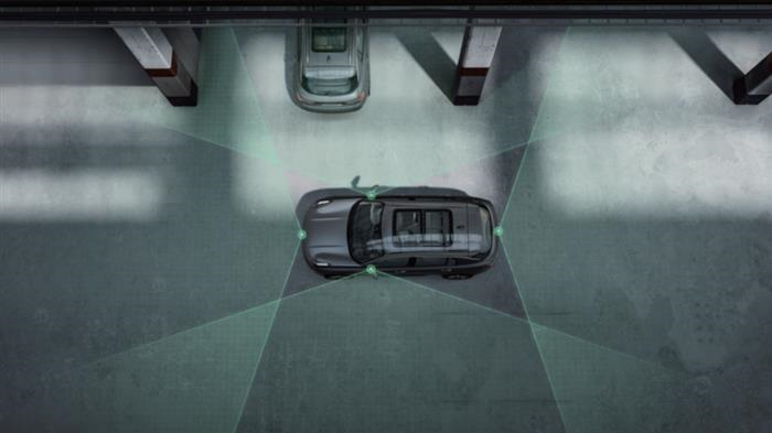 领克01纯Pro配备了360°高清全景影像系统，可提供全方位视野