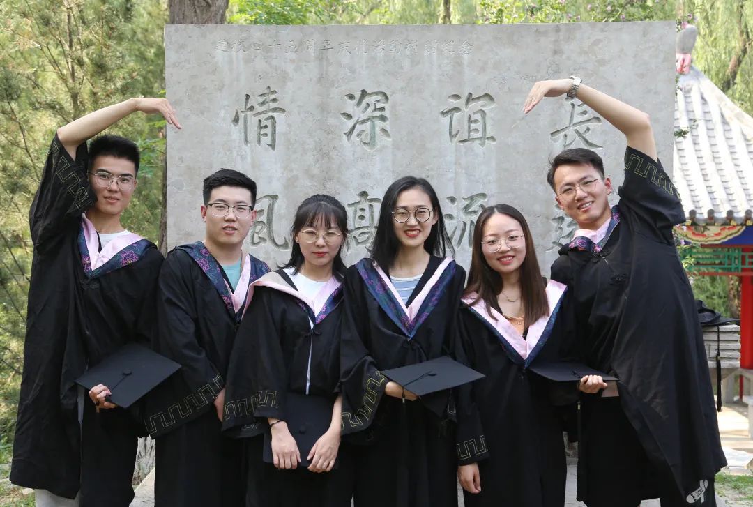 毕业季丨穿上学位服和济大说一声再见