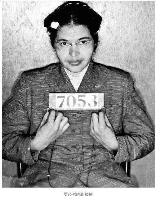 帕克斯被捕后,彼时名不见经传的浸礼教牧师马丁·路德·金迅速响应