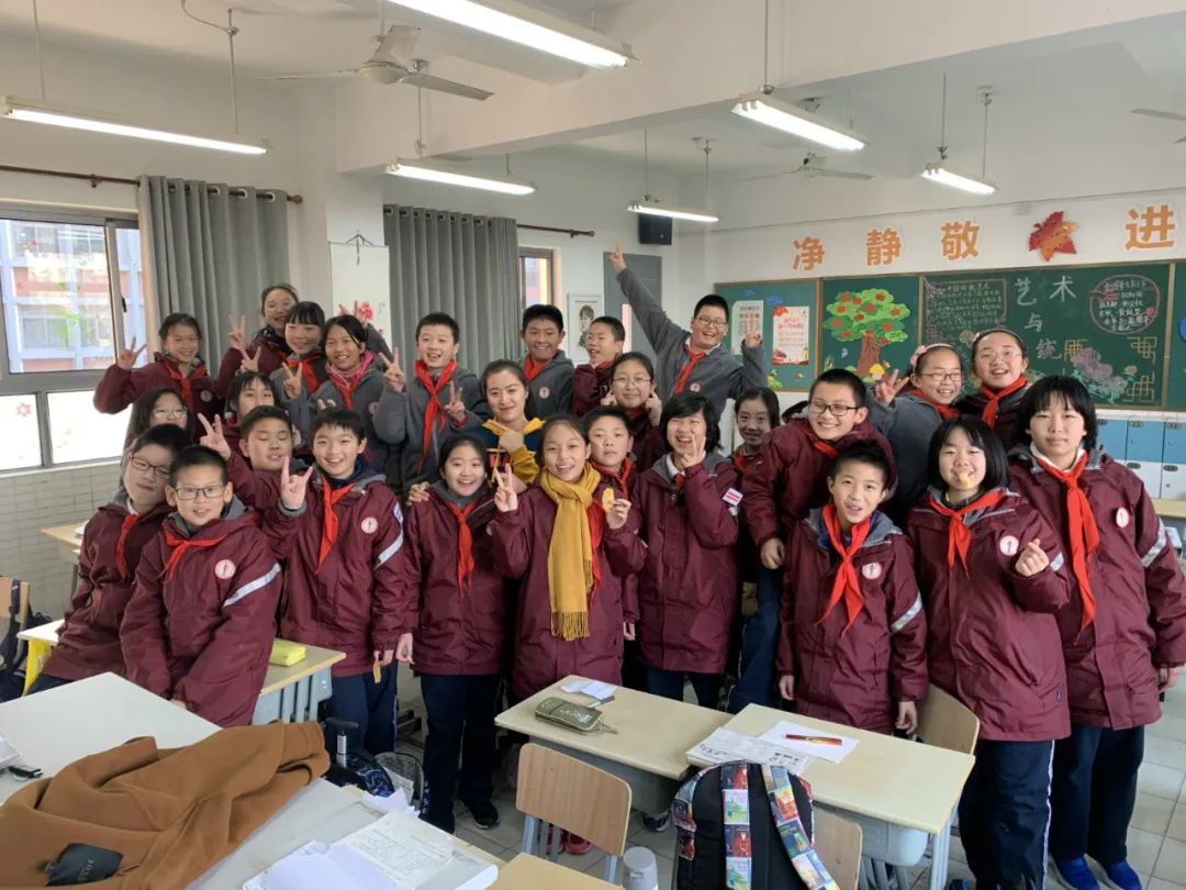 从上师大起航梦想 7年努力她如愿成为一名中学教师 手机新浪网 从上师大起航梦想 7年努力她如愿成为一名中学教师 手机新浪网