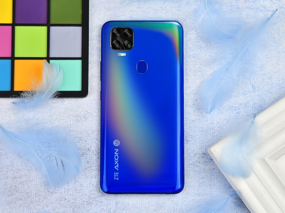 性能全优颜值在线中兴天机axon11se图赏