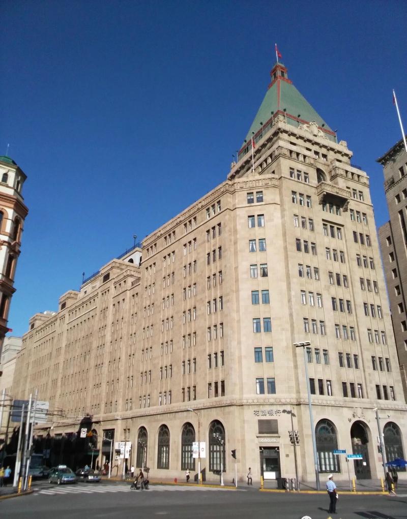 华为全球旗舰店落户的哈同大楼85年前是老上海皆知的老介福