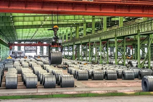 重庆钢铁轧钢厂产量屡破纪录