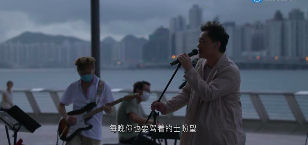 毕业歌单 听完这十首 各自奔天涯 青春 新浪财经 新浪网