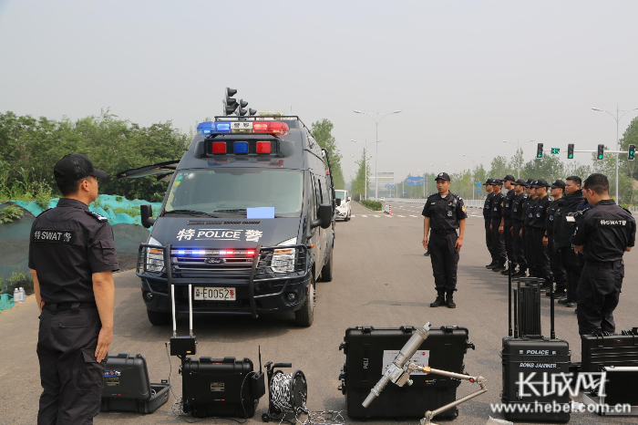 邢台市公安特警支队组织开展反恐处突实战演练