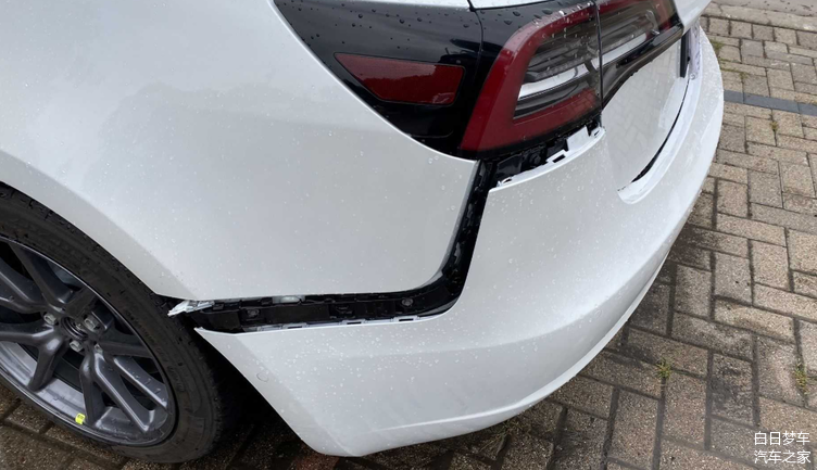 美版特斯拉model3后保险杠脱落是做工质量引起的吗