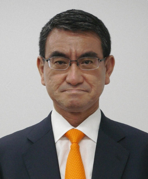 日本防卫相河野太郎(每日新闻)