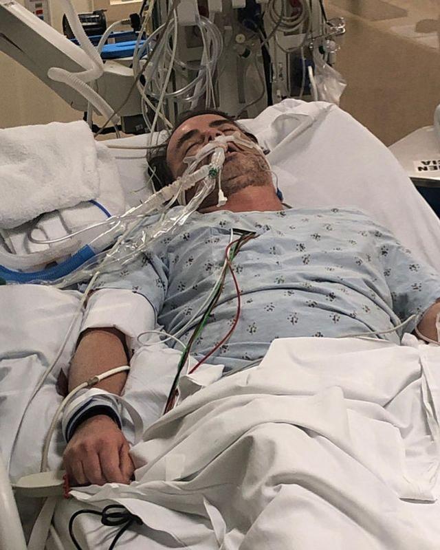 美国老友记女星分享朋友感染新冠后惨状呼吁民众戴口罩