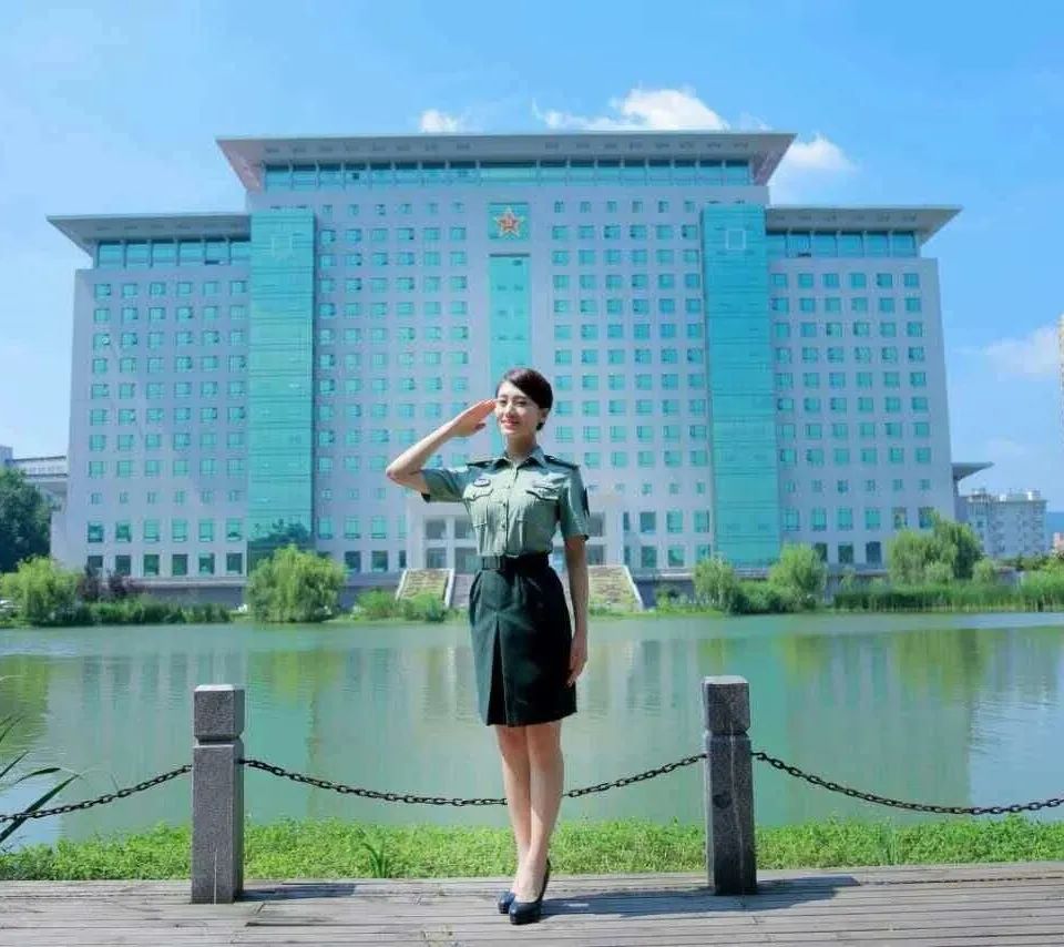 【听见 • 陆军 】我想穿上他最喜欢的白裙纱