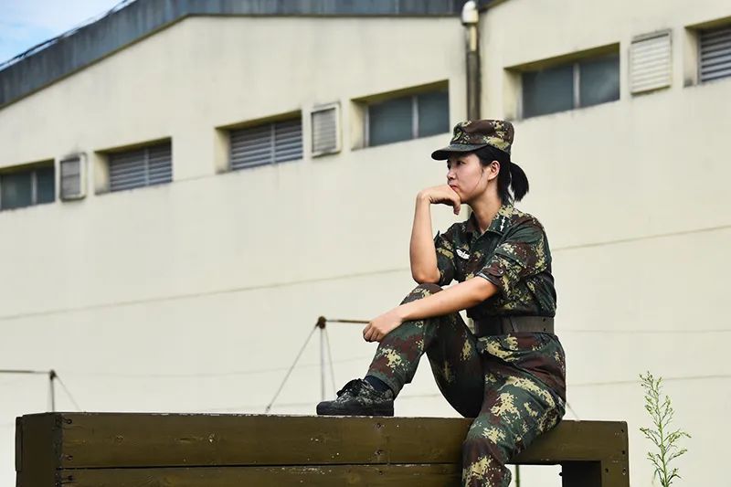 准备入伍的女兵看这里,你们的班长来了