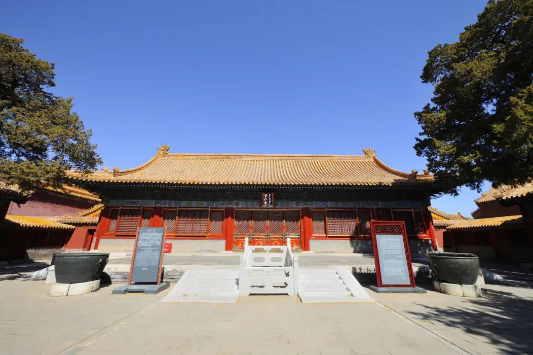 景仁宫(图源故宫博物院官网)紫禁城"前朝"主要是三大殿(太和殿,中和殿