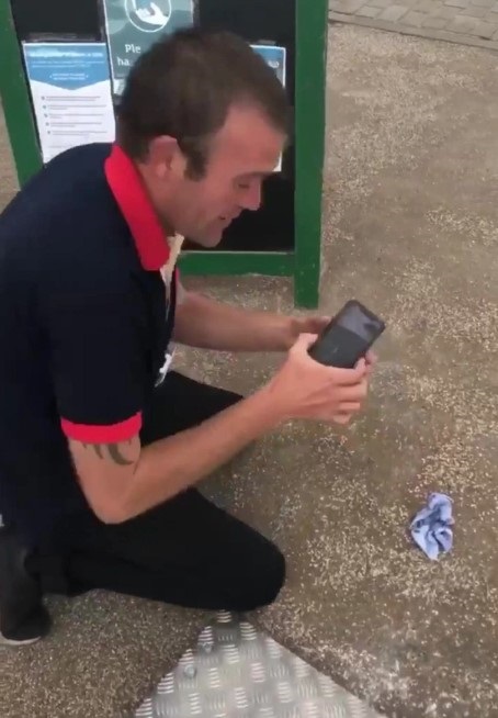 [IT之家]iPhone X掉入15米深海底 6天后找到依然运行正常IT之家2020-07-27 07:19:140阅