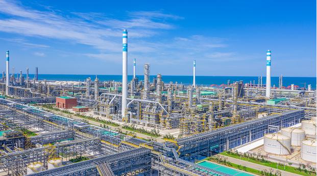 恒力500强排名2020_排名再升17位!“恒力”蝉联世界品牌500强