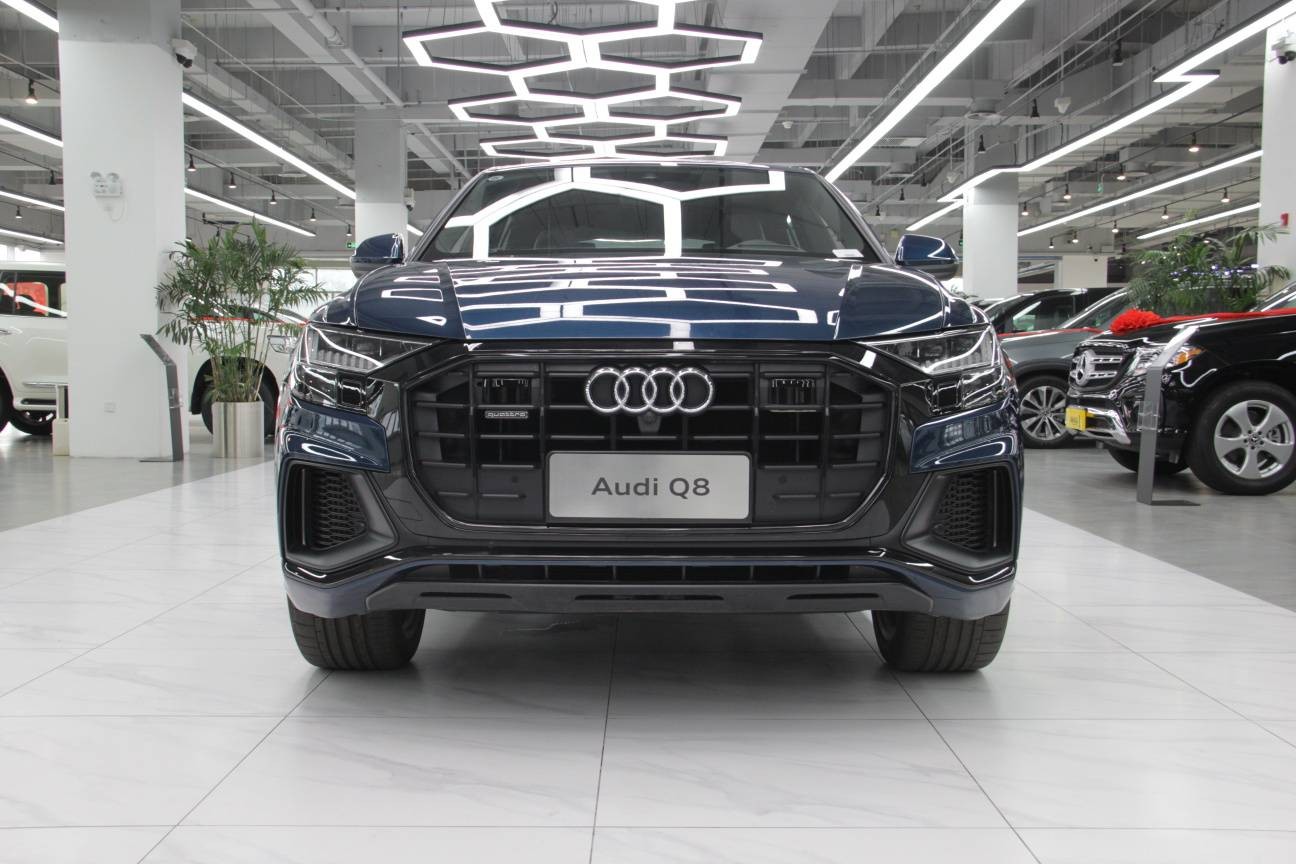 解放天性全新2020款奥迪q8都市suv以力量感示人