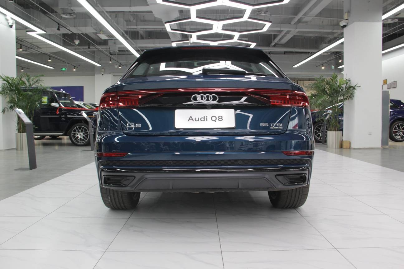 解放天性全新2020款奥迪q8都市suv以力量感示人