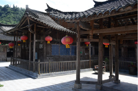 恩施二官寨:老屋老院老村落,新人新景新农村