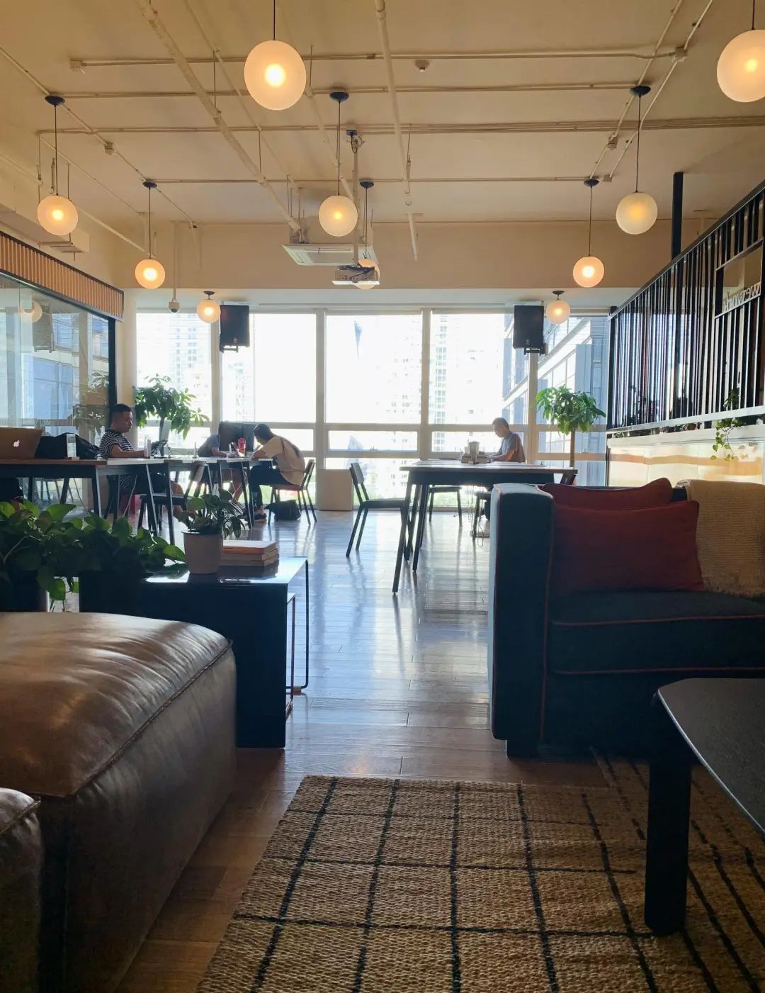  WeWork（远洋光华国际大厦） 摄 / 燃财经