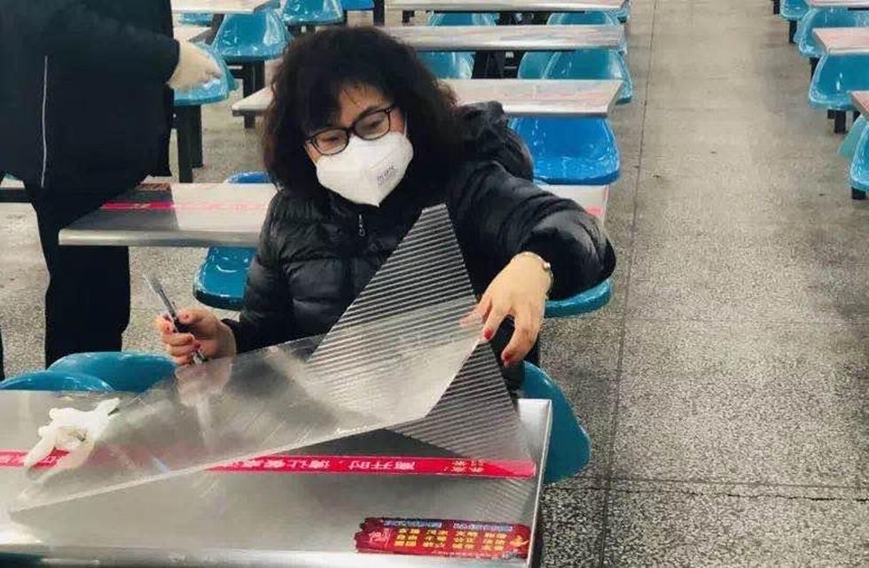 杨翌逆行战疫挺纪在前