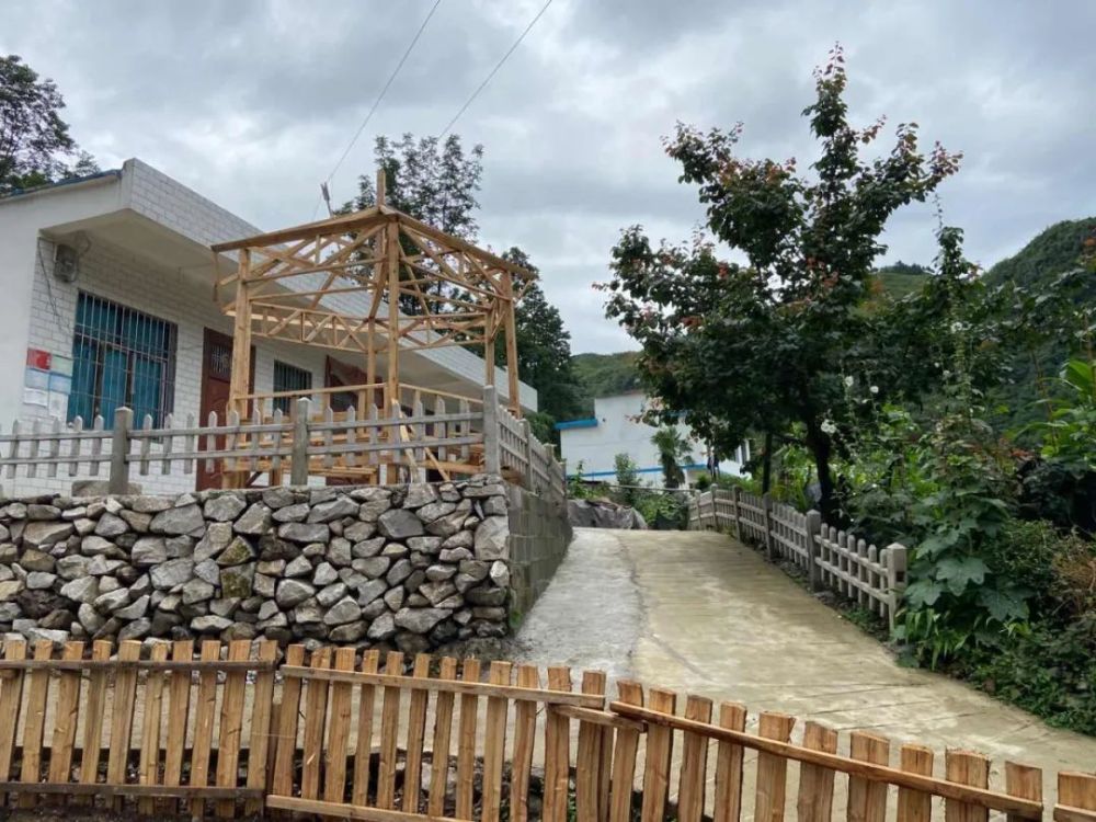 看海坪易地扶贫搬迁的生动实践