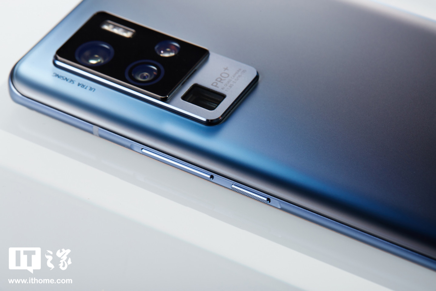 it之家开箱vivox50pro引力配色图赏超大杯的专业影像旗舰