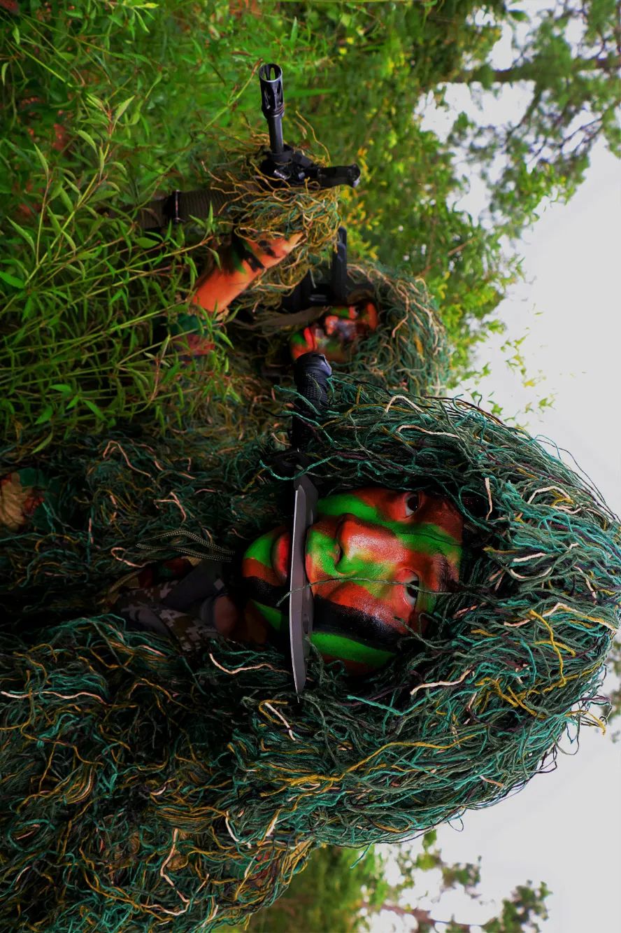 图阅61陆军勇猛的吉利服