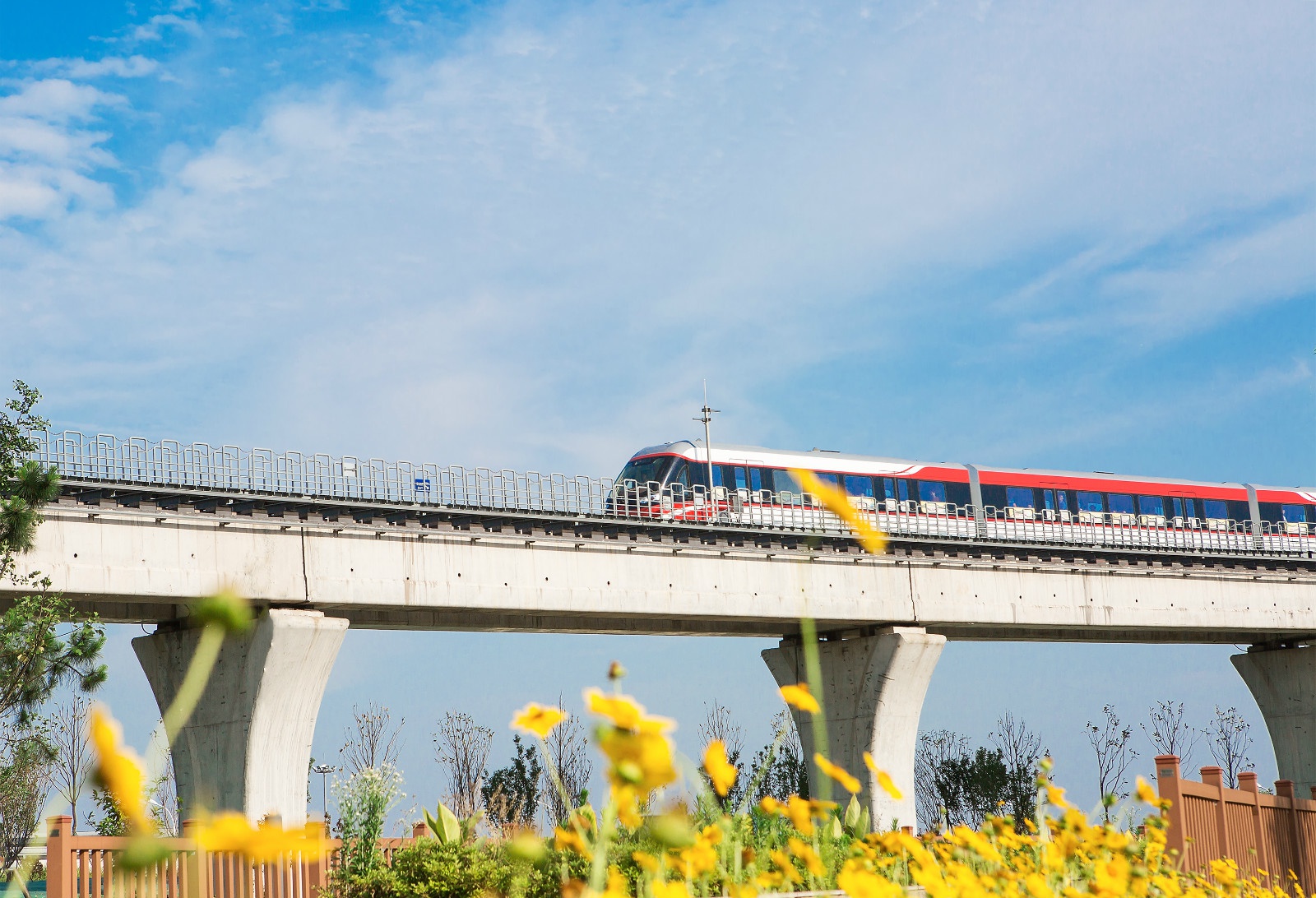 湖南长沙：记者带你体验长沙磁浮快线