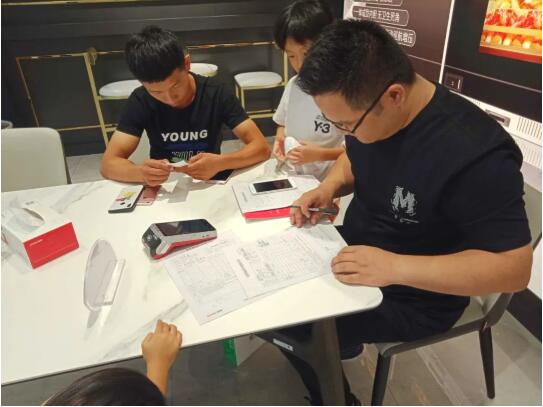 佳歌集成灶厂购会永康站迎签单狂潮