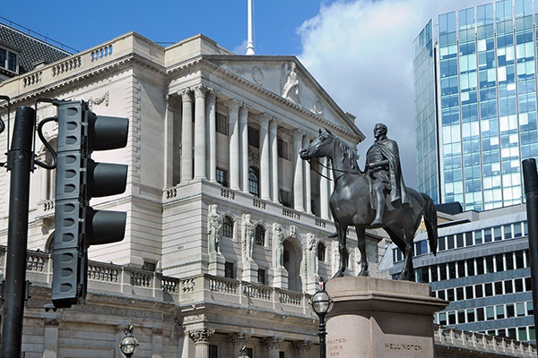 英国银行业遭受疫情和脱欧双重夹击行业前景存巨大不确定性