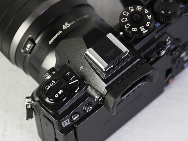 「中关村在线」轻巧微单旗舰 奥林巴斯E-M1 Mark III评测中关村在线2020-08-11 07:16:200阅