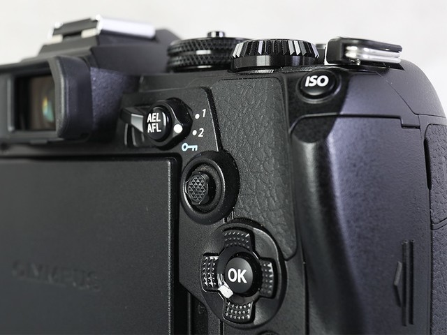 「中关村在线」轻巧微单旗舰 奥林巴斯E-M1 Mark III评测中关村在线2020-08-11 07:16:200阅