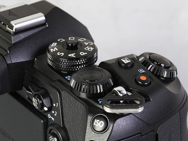 「中关村在线」轻巧微单旗舰 奥林巴斯E-M1 Mark III评测中关村在线2020-08-11 07:16:200阅