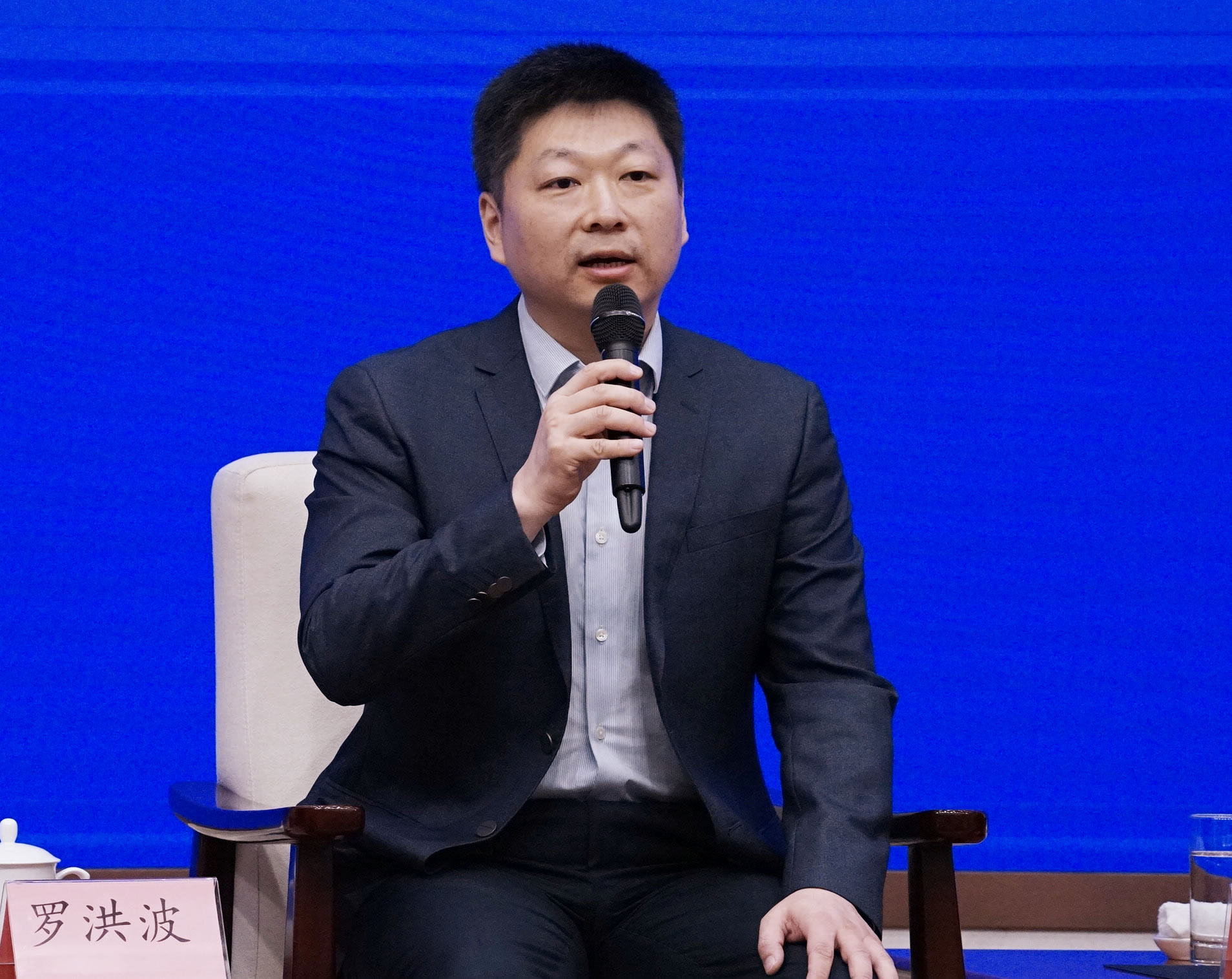 监督处处长罗洪波,在2016年至2018年3月期间,任江苏省赣州市安远县