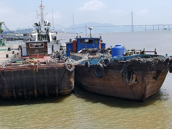 福建福州连续查获3起涉嫌走私成品油案 涉案油品约350吨