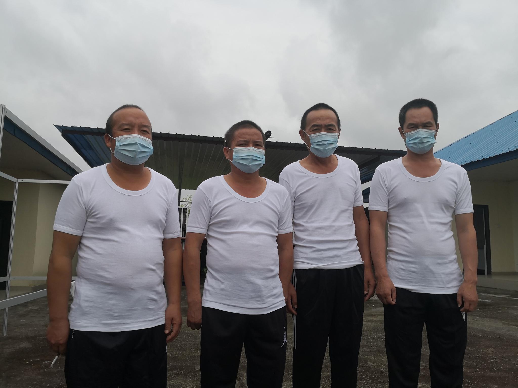 b306-ixvrvsp0332596.jpg插图 4名获救的中国公民(中江民爆器材有限公司供图)