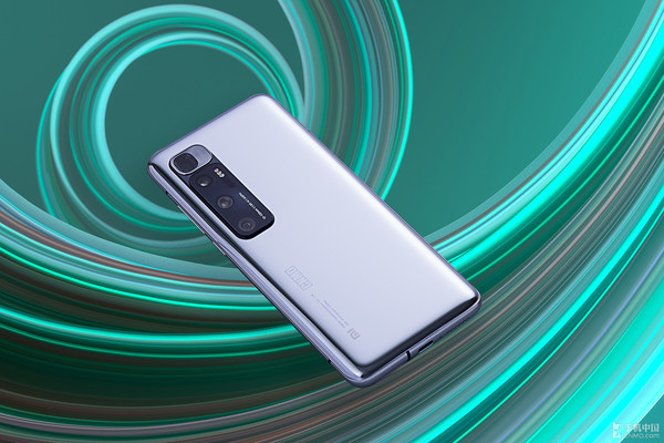 CNMO@手机为何越来越喜欢秀背影？背后凸显的是行业的成熟CNMO2020-08-19 08:20:290阅