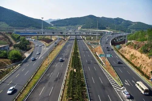 120，110，80，60，40 山东高速“过山车”把人整晕了