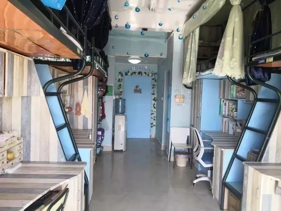 dormitory 宿舍d总有一个味道让你想起家乡汇聚了各地美食舌尖上的浙