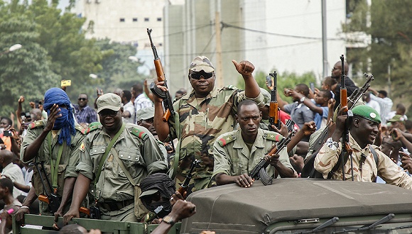 马里军人哗变总统被捕后宣布辞职