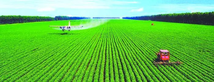 近年来,黑龙江农机化,科技化,产业化水平稳步提高,成为全国农业现代化