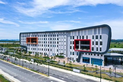 高考还没成定局澳大利亚伍伦贡大学马来西亚校区降100分最后补录