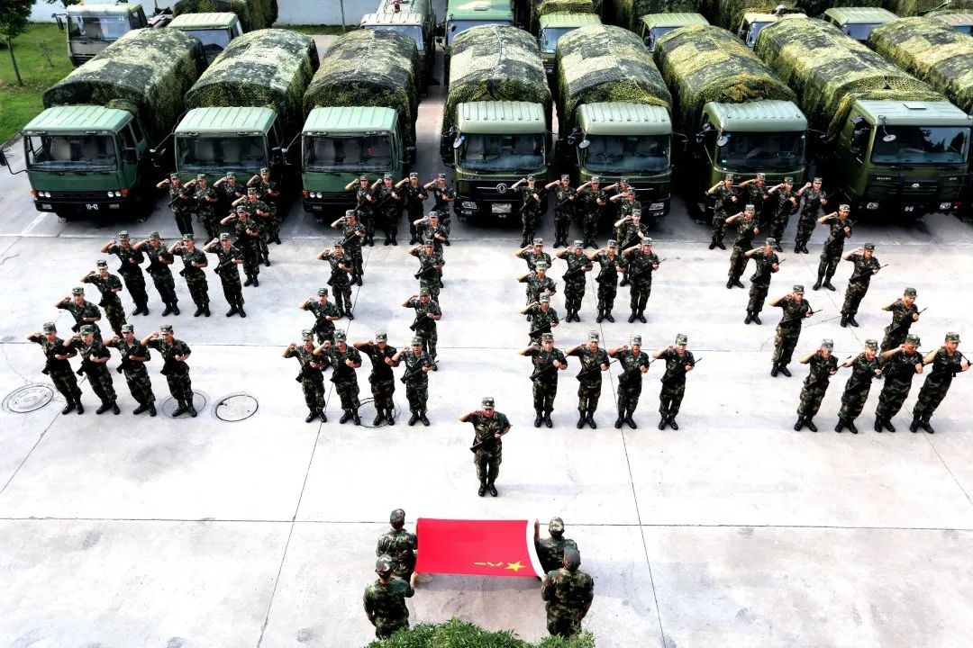 夜读诗歌八一军旗