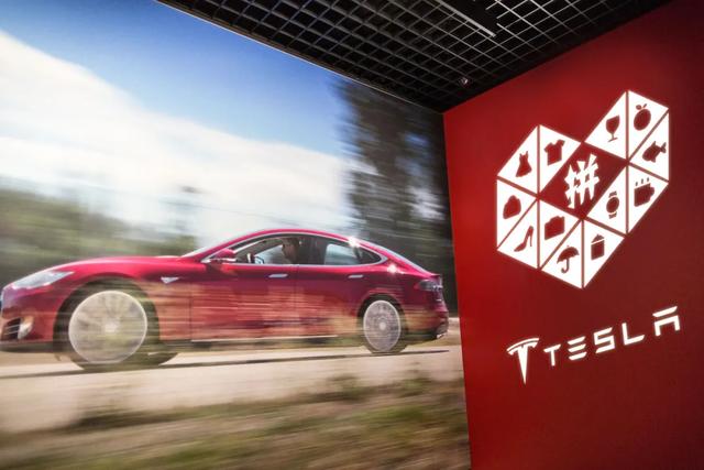 特斯拉动员全公司转发朋友圈 誓要打赢舆论战