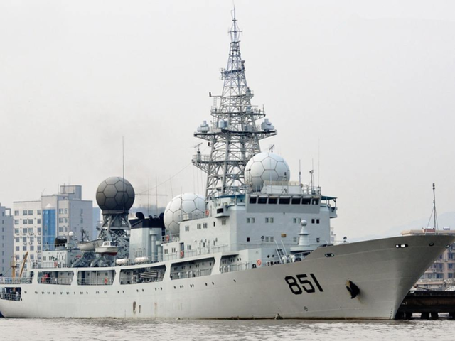 【资料图:解放军电子侦察船】